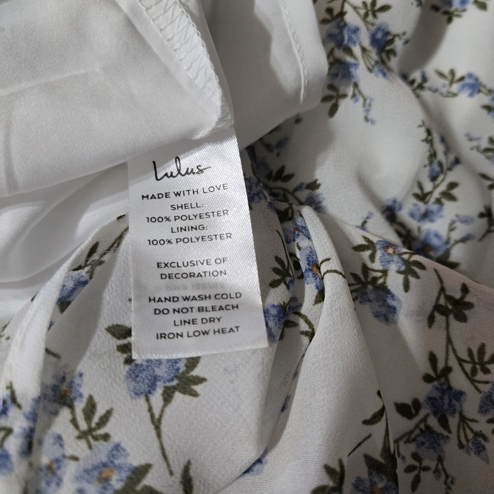 Lulus Pretty Floral Print Crochet Lace Romper NWT - Picture 7 of 7